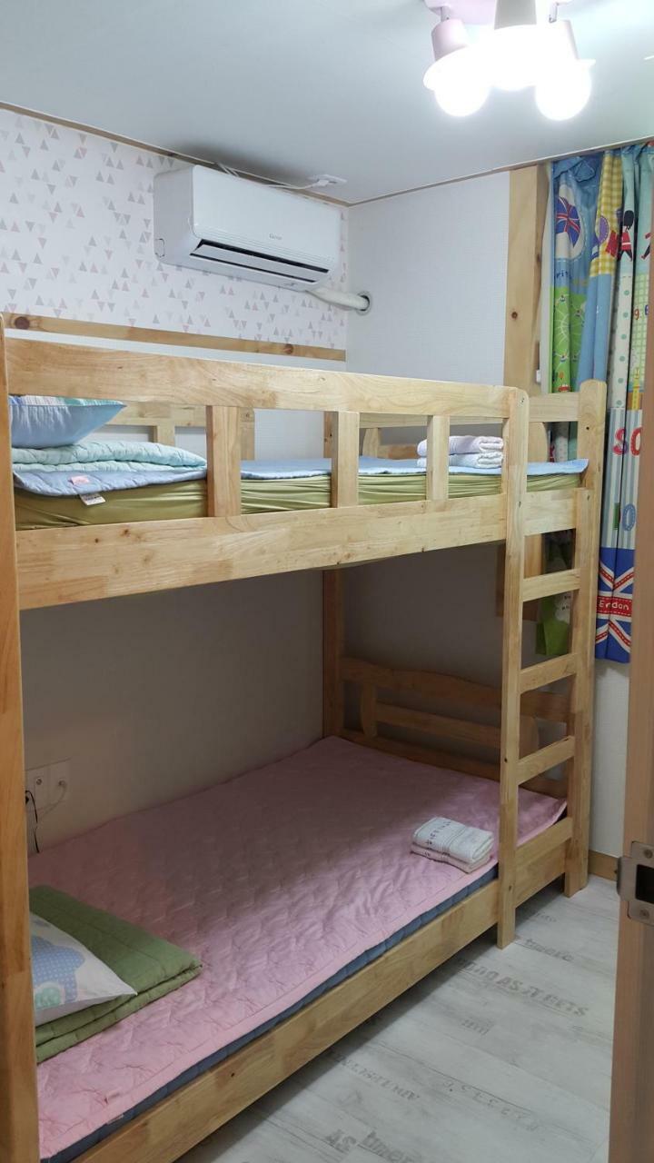 Kangguan Guesthouse Tongyeong Exteriör bild